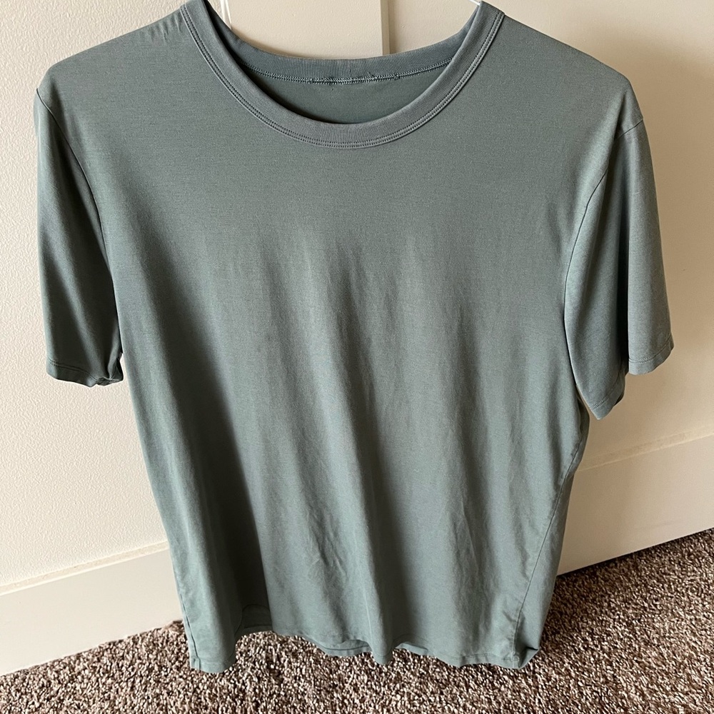 Lululemon Large T-shirt